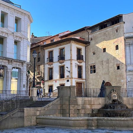 Apartamento Salsipuedes-La Catedral Oviedo Eksteriør billede
